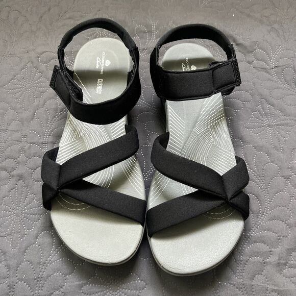 CLARKS Arla Shore Black & Grey CloudSteppers Flat Hook & Loop Sandal SZ9 Outdoor - Picture 1 of 9
